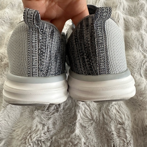 APL Athletic Propulsion Labs Women's Techloom Phantom Running Shoe size 8 grey - Picture 4 of 10